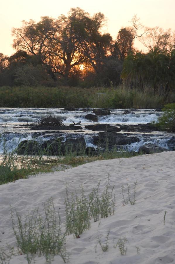 White Sands Lodge Divundu Экстерьер фото